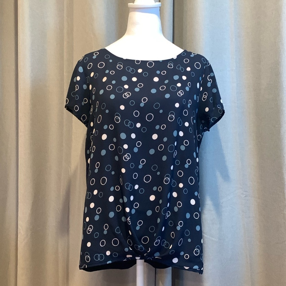 Ann Taylor Polka Dot Short Sleeve Top Size Medium